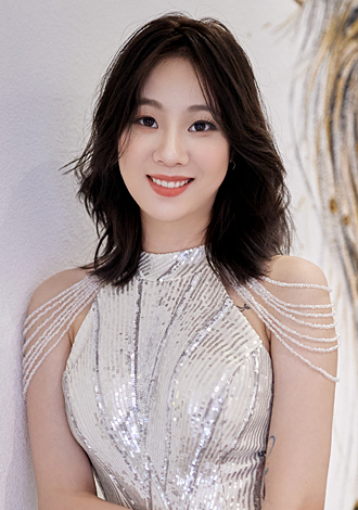 Gorgeous member profiles: Mingxia from Beijing, member lone Asian