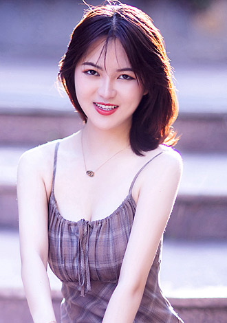 Gorgeous profiles only: Yin from Heyuan, member in China